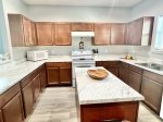 Large Fully Equipped Kitchen with an Island